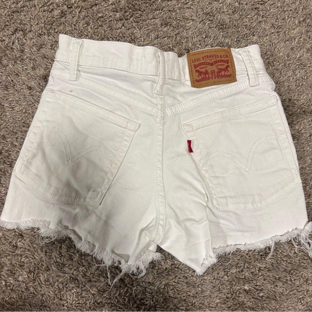 White Levi Shorts 25